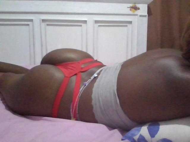 Queen-terry live cam on BongaCams