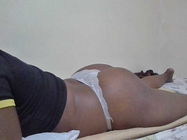 Queen-terry live cam on BongaCams