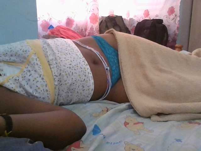 Queen-terry live cam on BongaCams