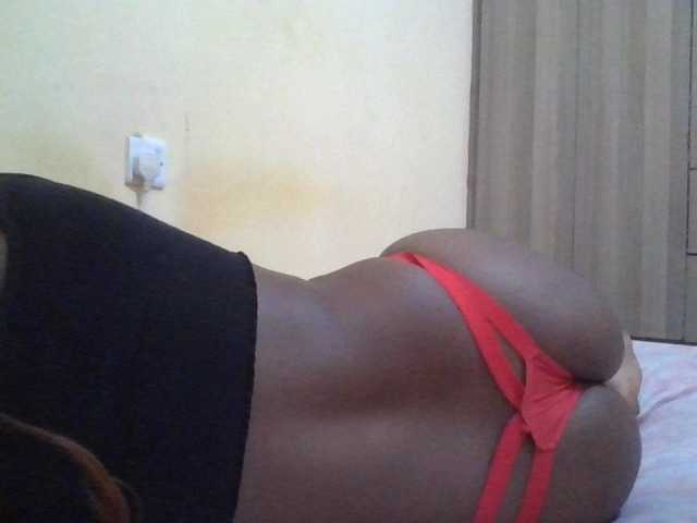 Queen-terry live cam on BongaCams