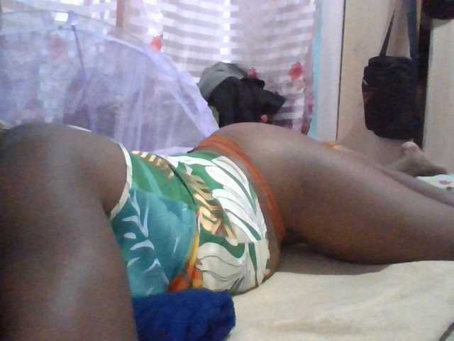 Queen-terry live cam on BongaCams