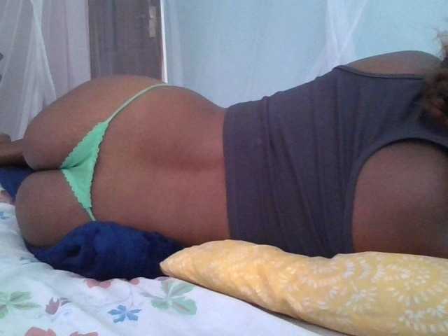 Queen-terry live cam on UnifiedCams