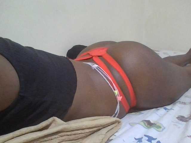 Queen-terry live cam on BongaCams