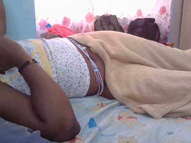 Queen-terry live cam on BongaCams