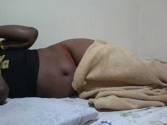 Queen-terry live cam on BongaCams