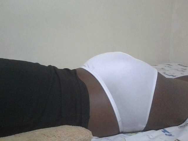 Queen-terry live cam on BongaCams
