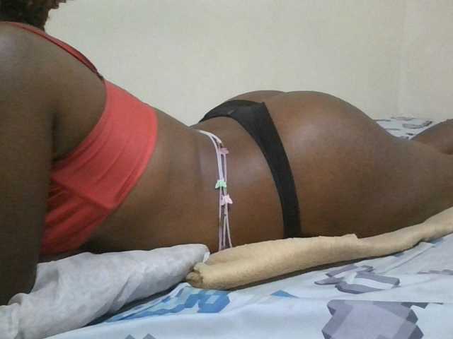 Queen-terry live cam on BongaCams