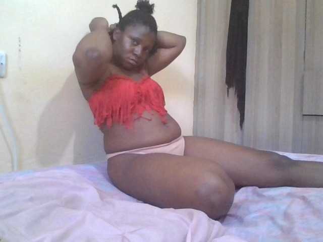 Queen-terry's BongaCams show and profile