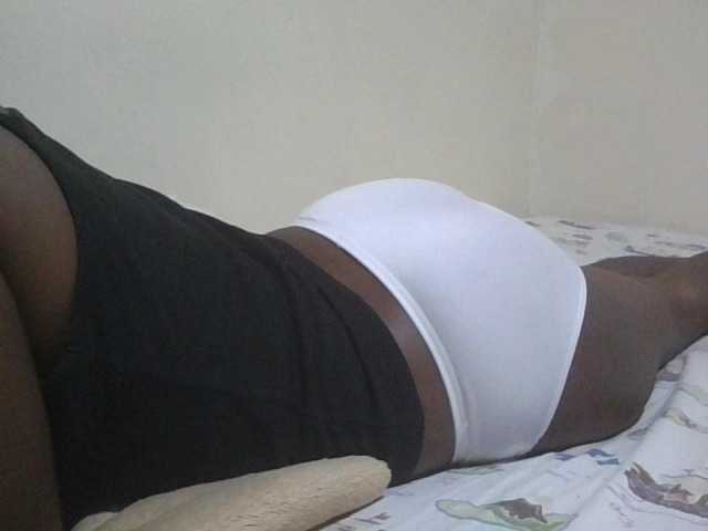 Queen-terry live cam on BongaCams