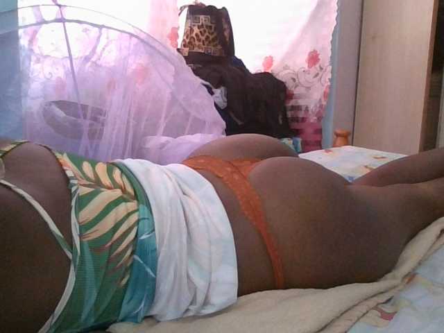 Queen-terry live cam on BongaCams