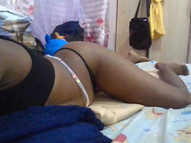 Queen-terry live cam on BongaCams