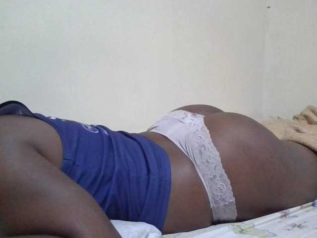 Queen-terry live cam on BongaCams