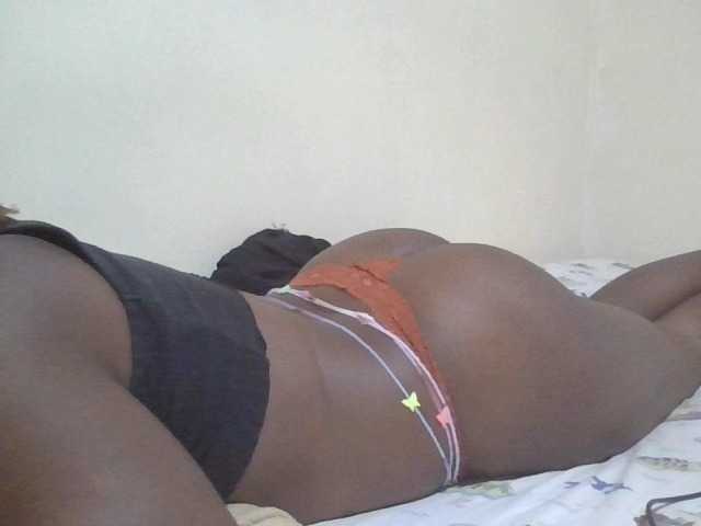 Queen-terry live cam on BongaCams