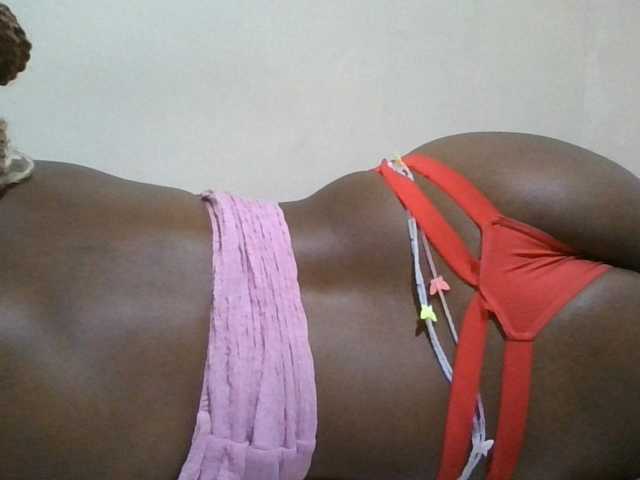 Queen-terry live cam on BongaCams