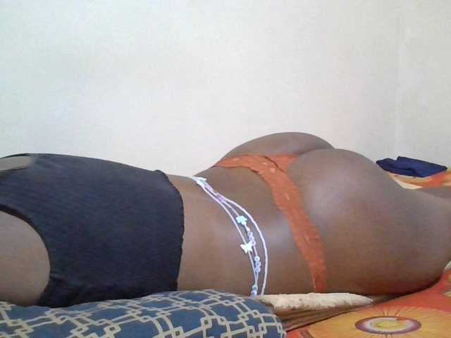 Queen-terry live cam on BongaCams