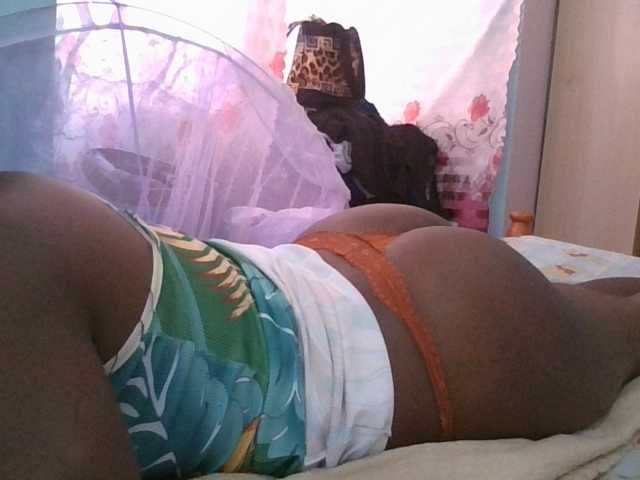 Queen-terry live cam on BongaCams