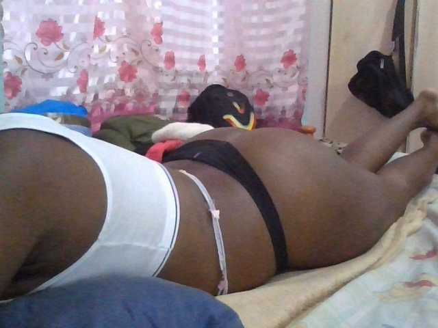 Queen-terry live cam on BongaCams