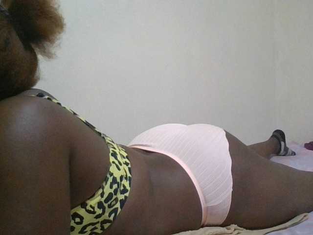 Queen-terry live cam on BongaCams