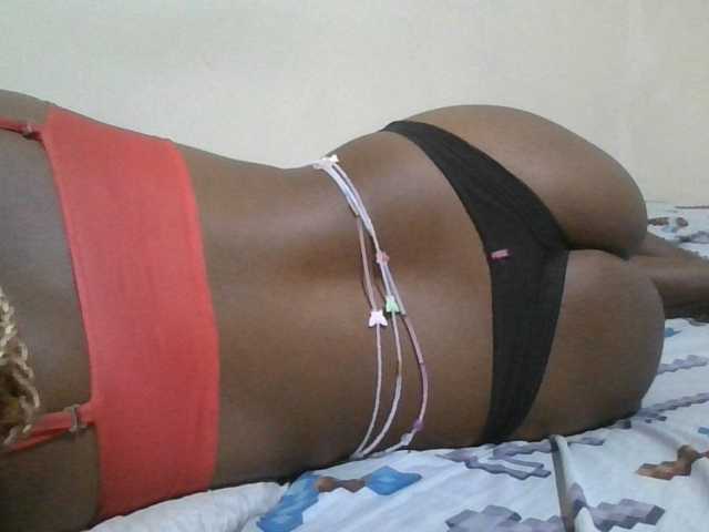 Queen-terry, en vivo ahora en BongaCams