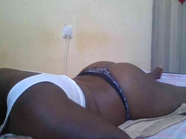 Model: Queen-terry