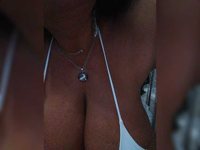 Lana1973 live cam on BongaCams