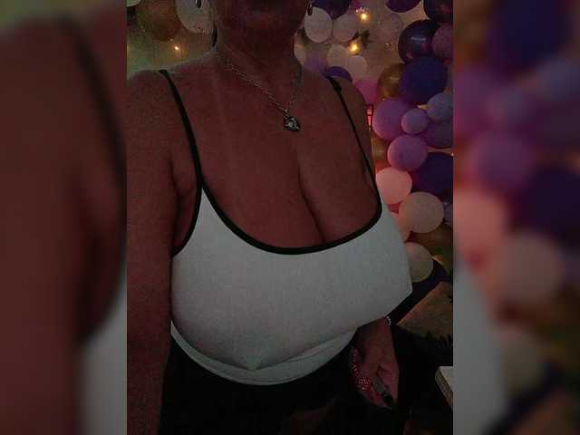 Lana1973 live cam on BongaCams