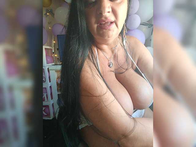 Lana1973 live cam on BongaCams