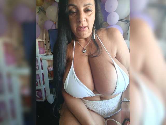 Lana1973 live cam on BongaCams