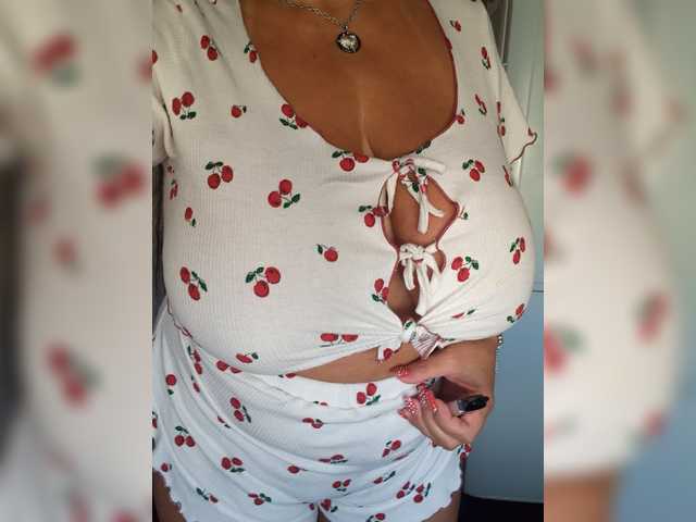 Lana1973 live cam on BongaCams