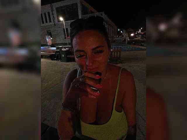Lana1973 Live Webcam on BongaCams