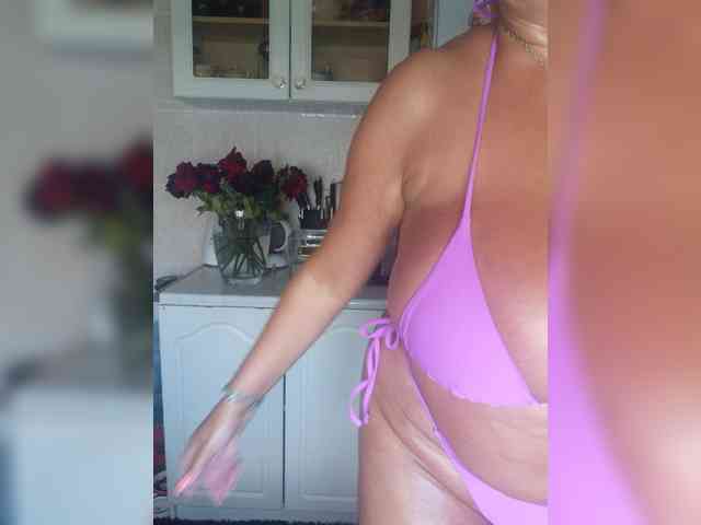 Lana73's cam show statistics and live stream