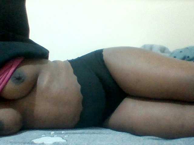 Africanaa live cam on BongaCams