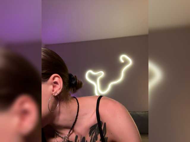 -Aperol- live cam on BongaCams