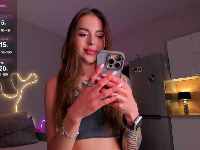 -Aperol- live cam on BongaCams