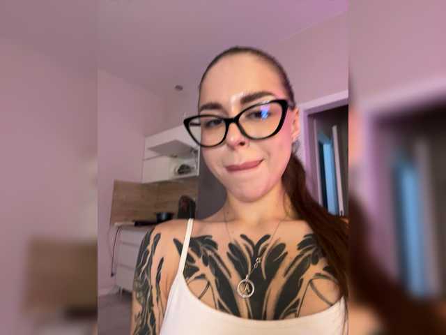 -Aperol- live cam on BongaCams