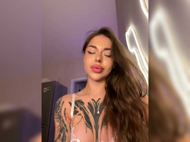 -Aperol- live cam on BongaCams