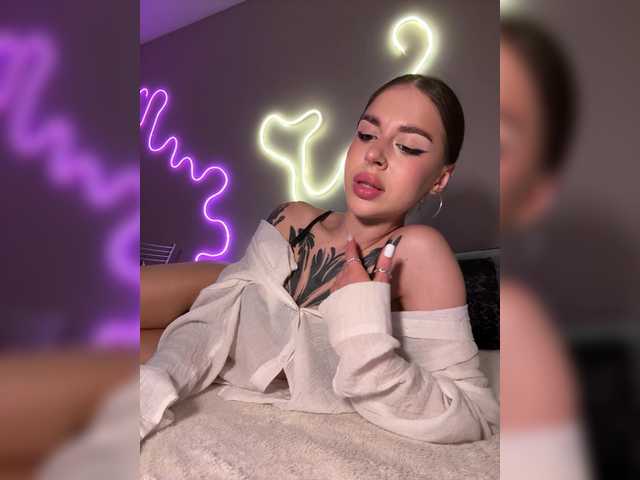 Kris- live webcam show