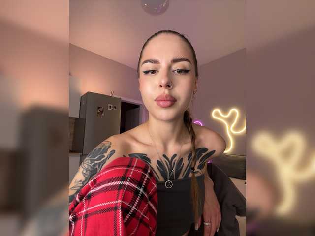 -Aperol- live cam on BongaCams