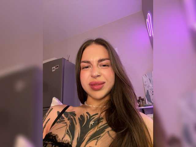 -Aperol- live cam on BongaCams