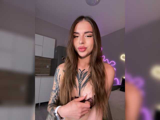 -Aperol- live cam on BongaCams