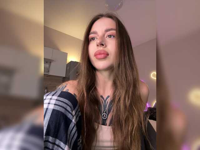 -Aperol- live cam on BongaCams