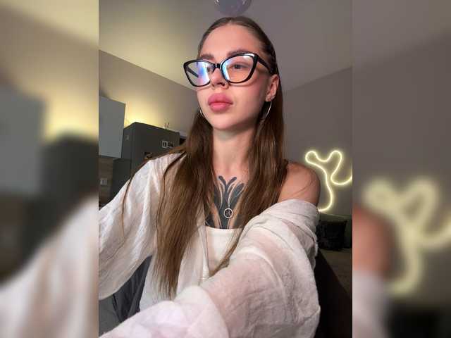 -Aperol- live cam on BongaCams