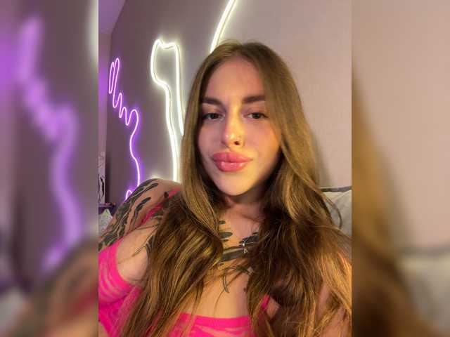 -Aperol- live cam on BongaCams