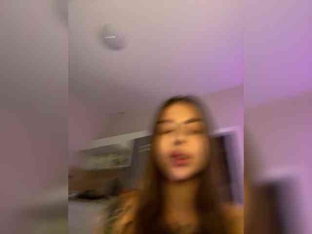 Kris- webcam