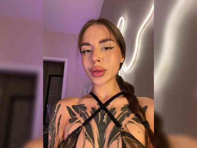 -Aperol- Sex Cam Show