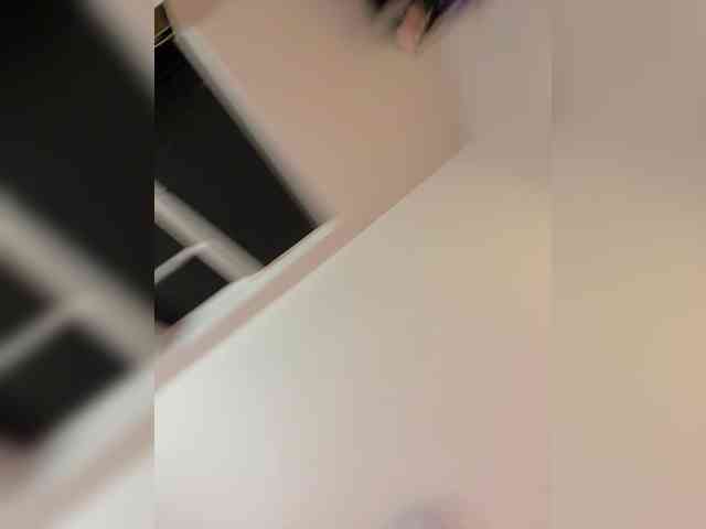 Kris- webcam