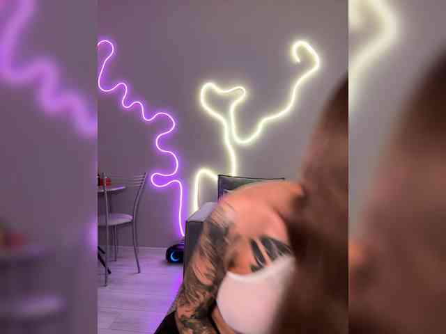 Kris- webcam
