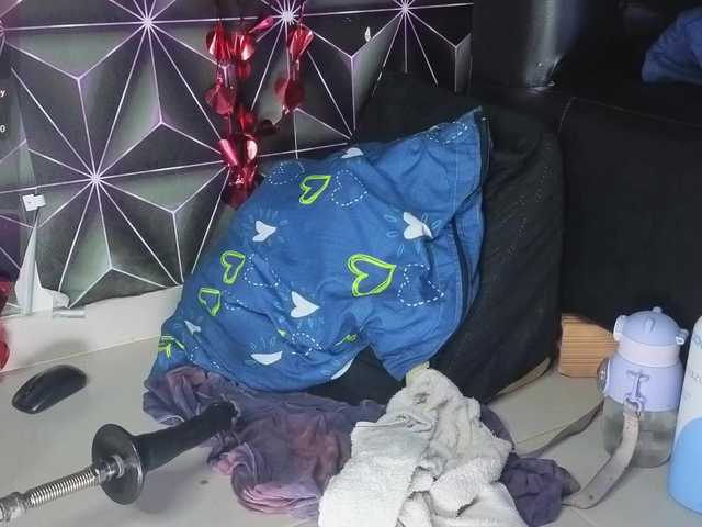 Megann9's BongaCams show and profile