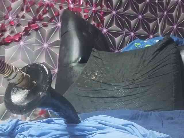 Megann9 webcam