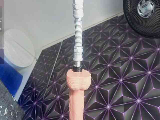 Megann9 webcam